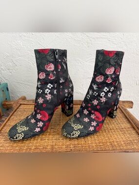 Valentino - Floral Embroidered Black Ankle Boots - Size 36
